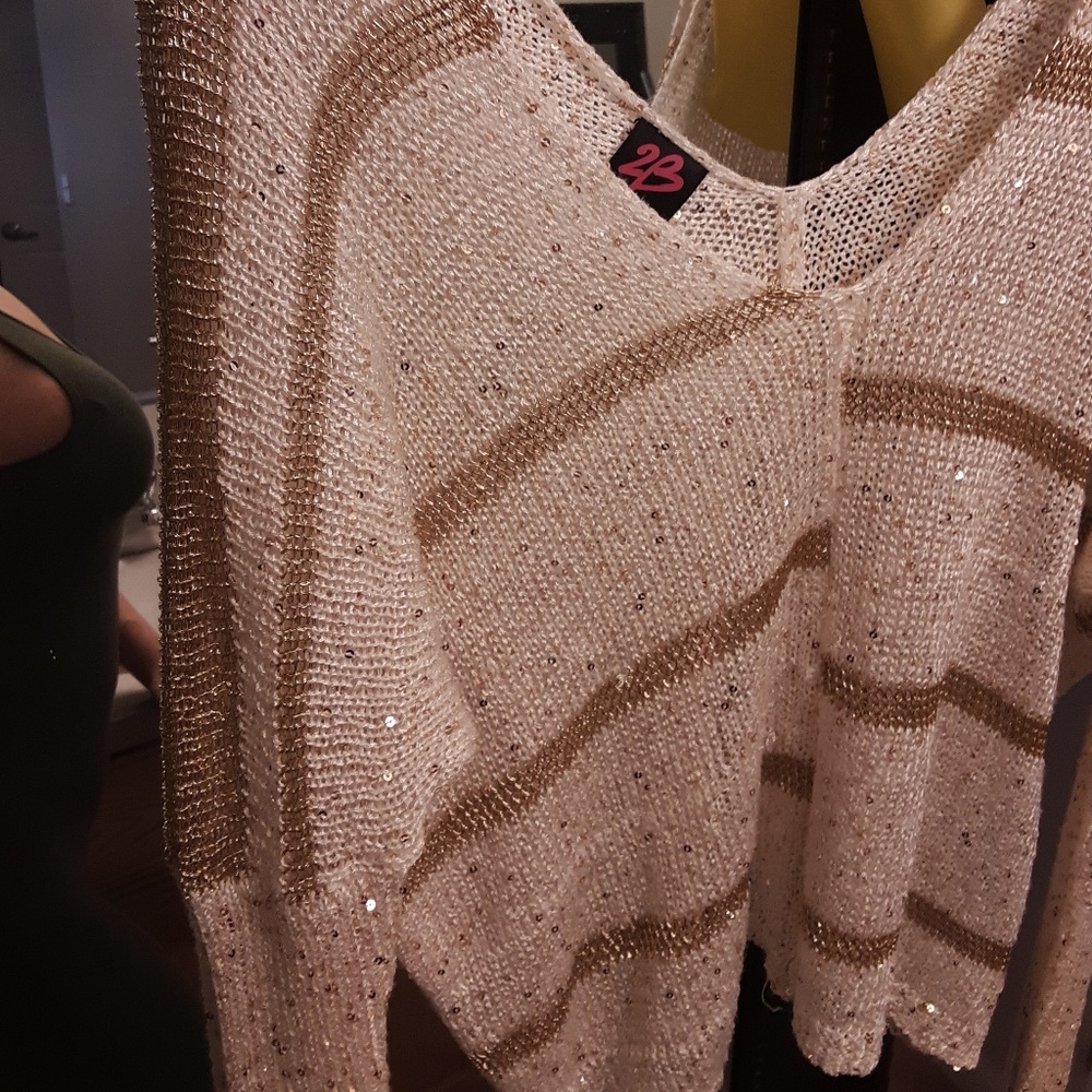 Bebe sweater - Picture 3 of 3